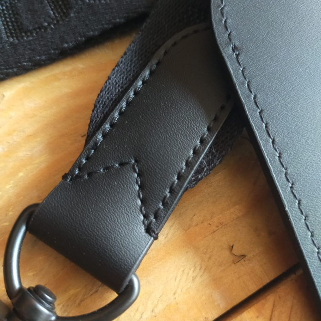 Tas selempang pria wanita bulat kulit asli