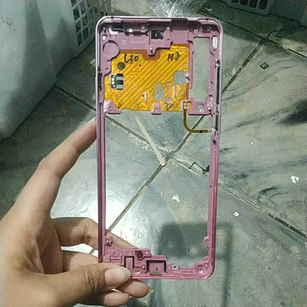 Bazzel bekas Samsung A9 (2018) A920F tombol komplit seperti difoto