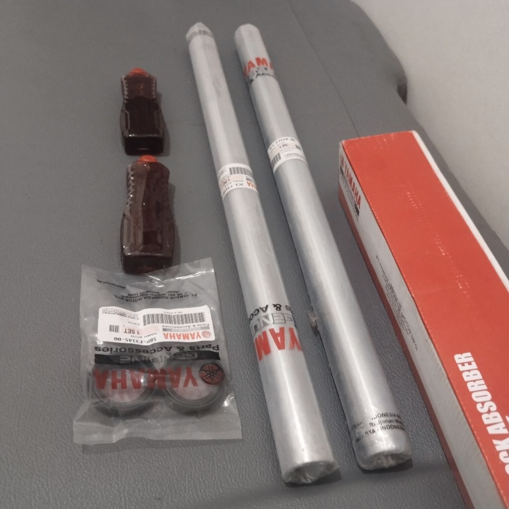 sok + sil + oli as sok depan vixion vixion new vixion old original 3C1