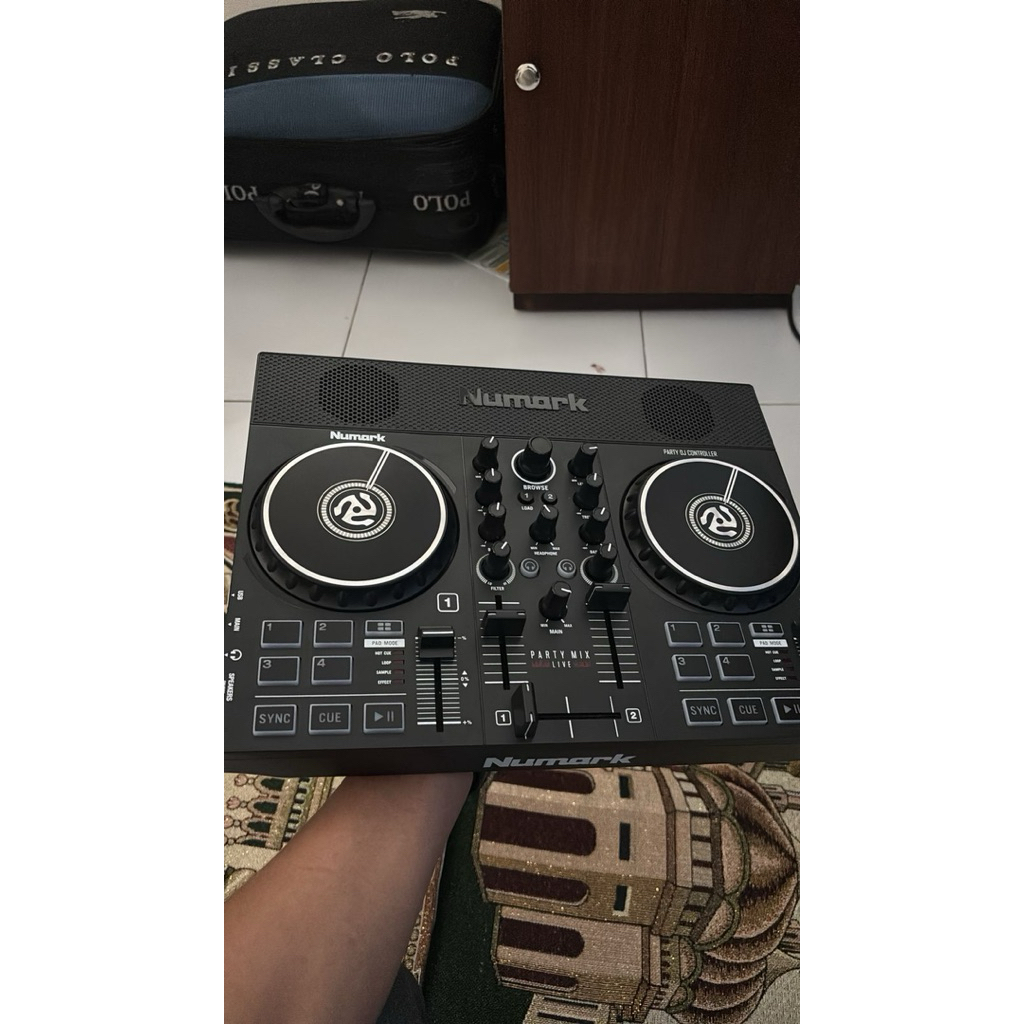 numark party mix live dj controller