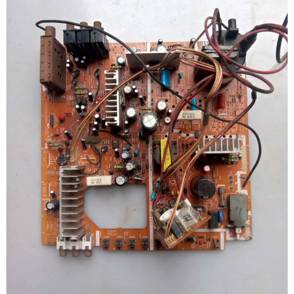 mesin tv Sanyo,layar datar/flat tabung 21inch,komponen lengkap,cabutan blm test/gambling