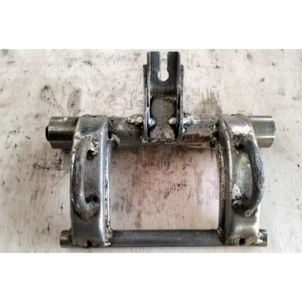 Pangkon Gantungan Mesin Vario 110 Karbu - Vario 110 Techno Cbs Ori Copotan Motor