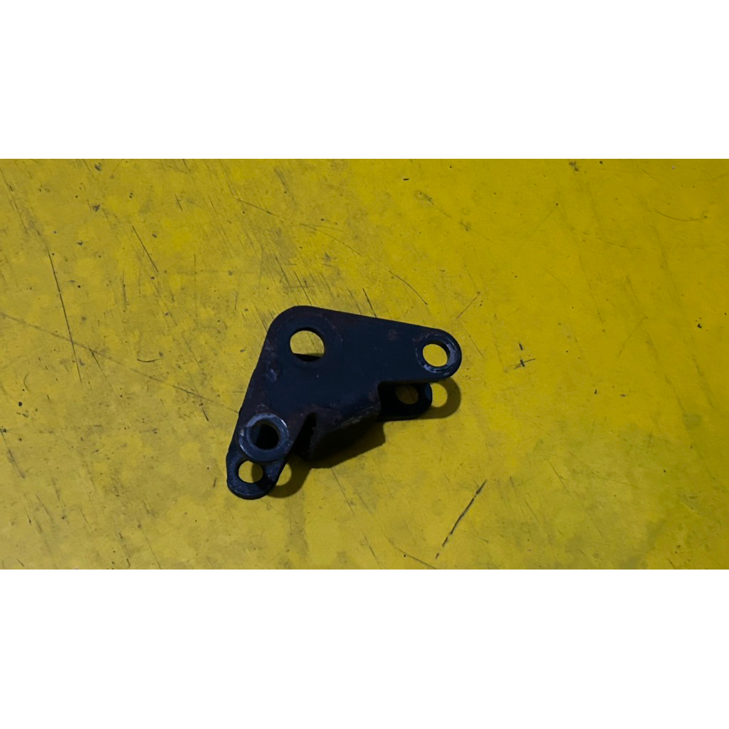 Bracket / Dudukan Shock Belakang Vespa LX S LXV