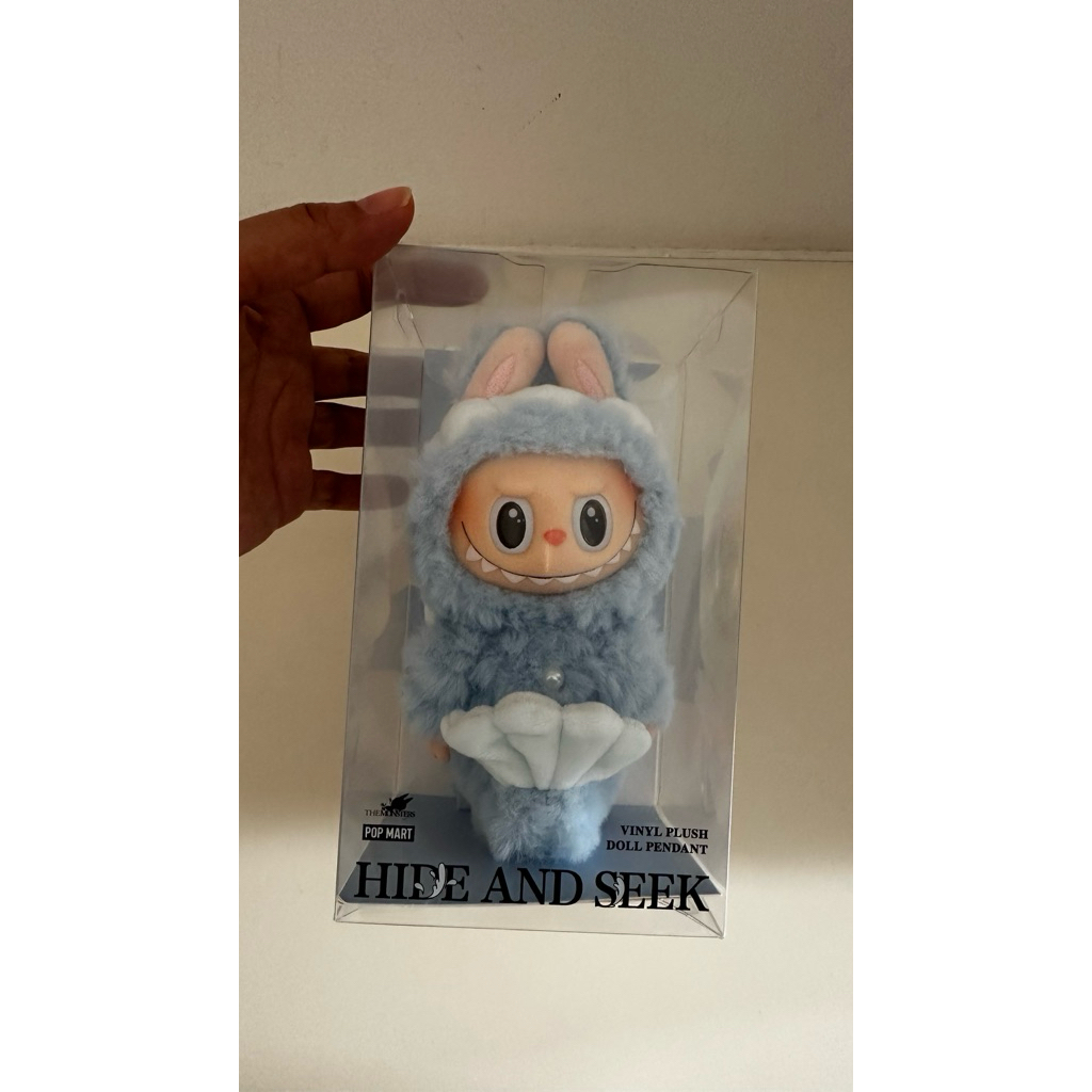 Labubu merlion hide & seek popmart singapore
