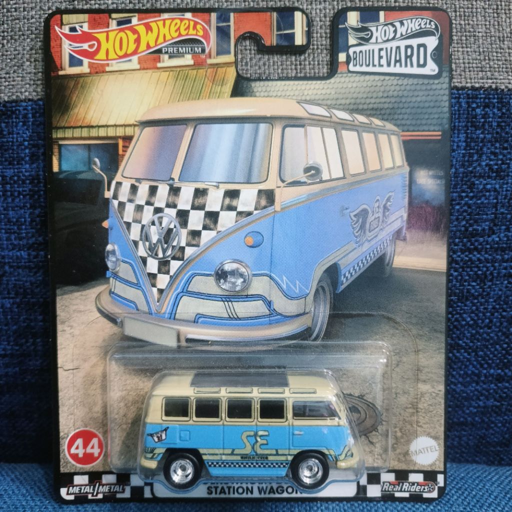 Hot Wheels Premium Boulevard Volkswagen VW Deluxe Station Wagon