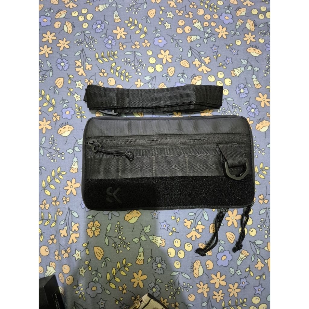 SIDEKICK PROJECT CASCADE WALLET SLING BAG POUCH CLUTCH MEN PRIA BLACK HITAM PRELOVED PRELOVE BEKAS