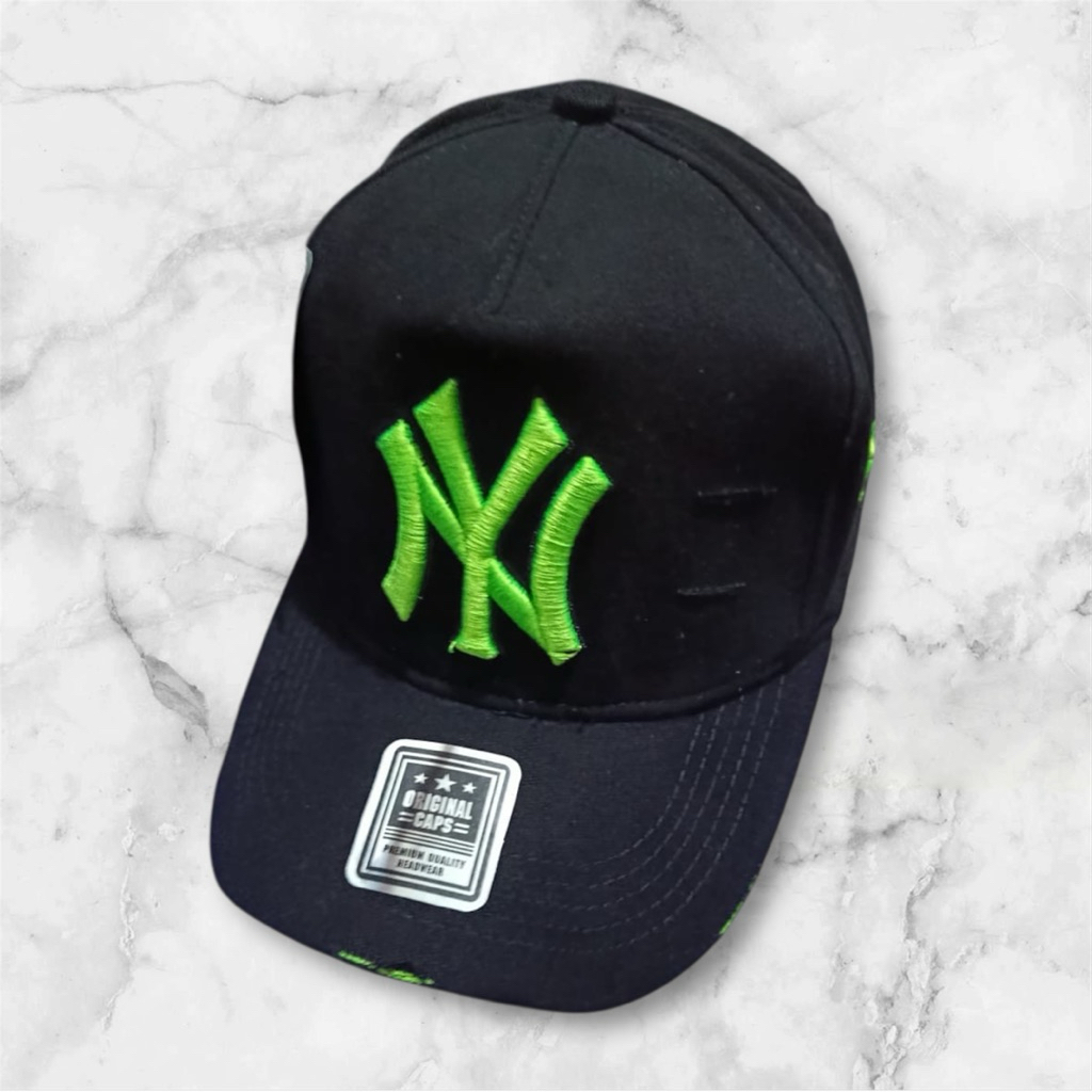 TOPI DISTRO, Topi logo NY
