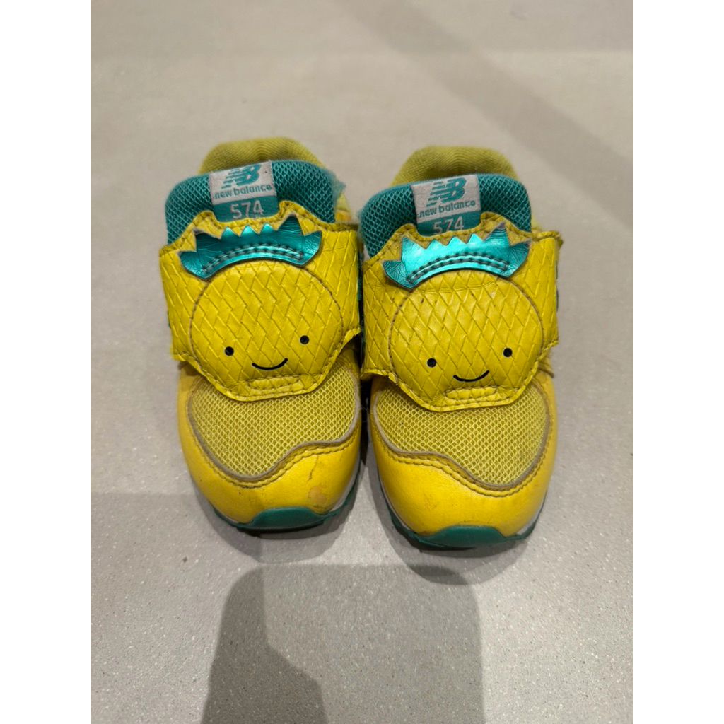 preloved sepatu New Balance anak