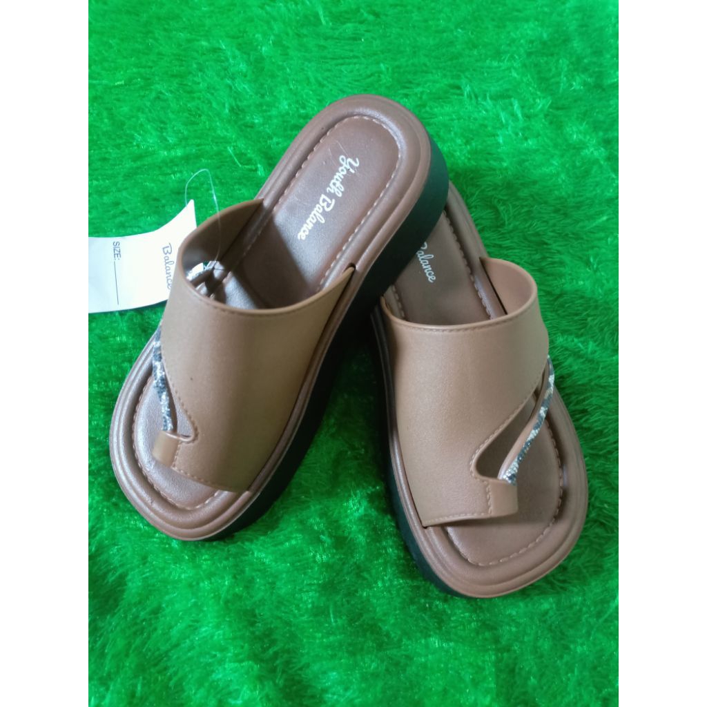 SENDAL JEPIT JEMPOL WEDGES WANITA TINGGI 3,5cm SIZE 36
