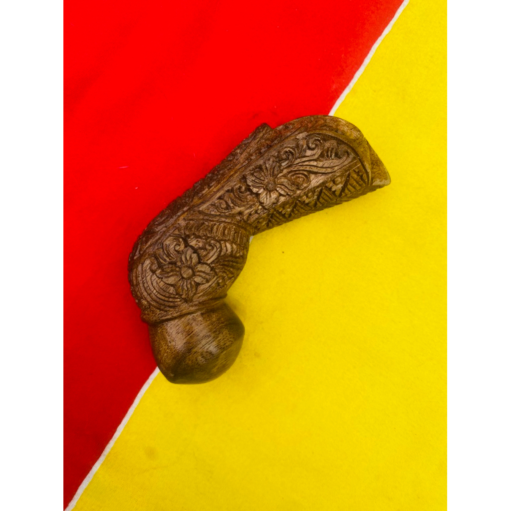 hulu keris patah tiga kayu tua keras | deder keris | handle keris | gagang keris | danganan keris | 