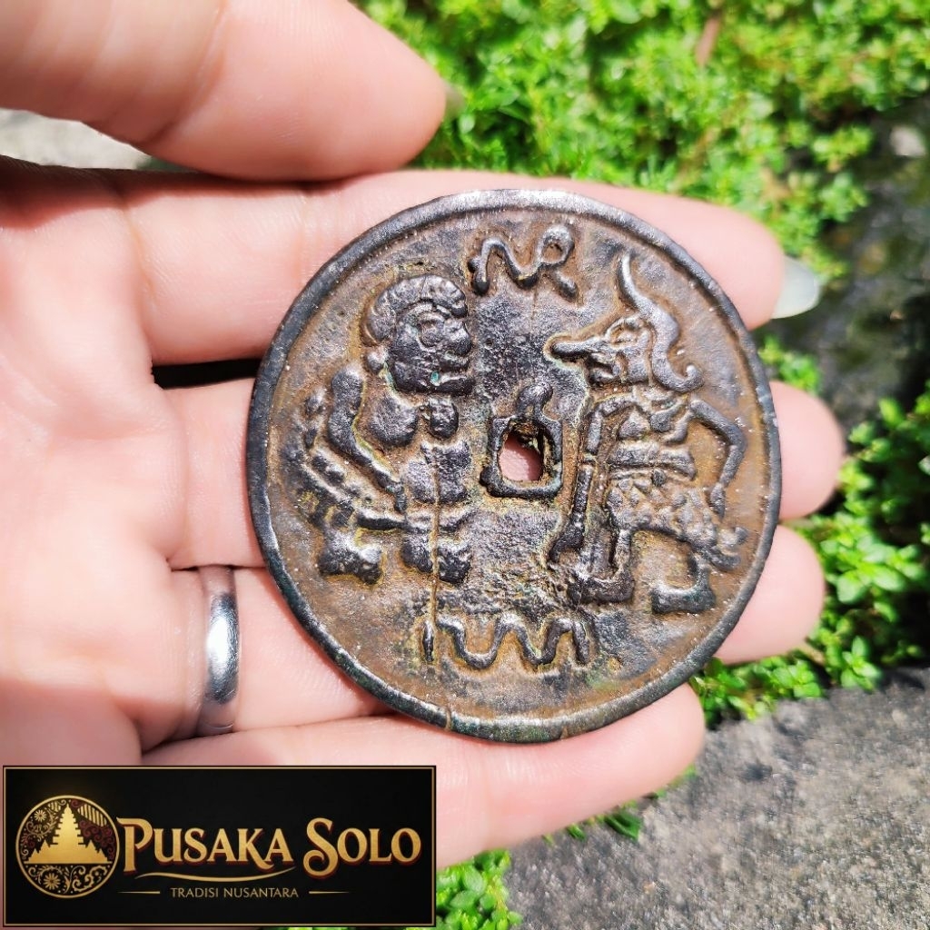 DEKORASI UHANG KHOIN PUNOKAWAN KUNINGAN