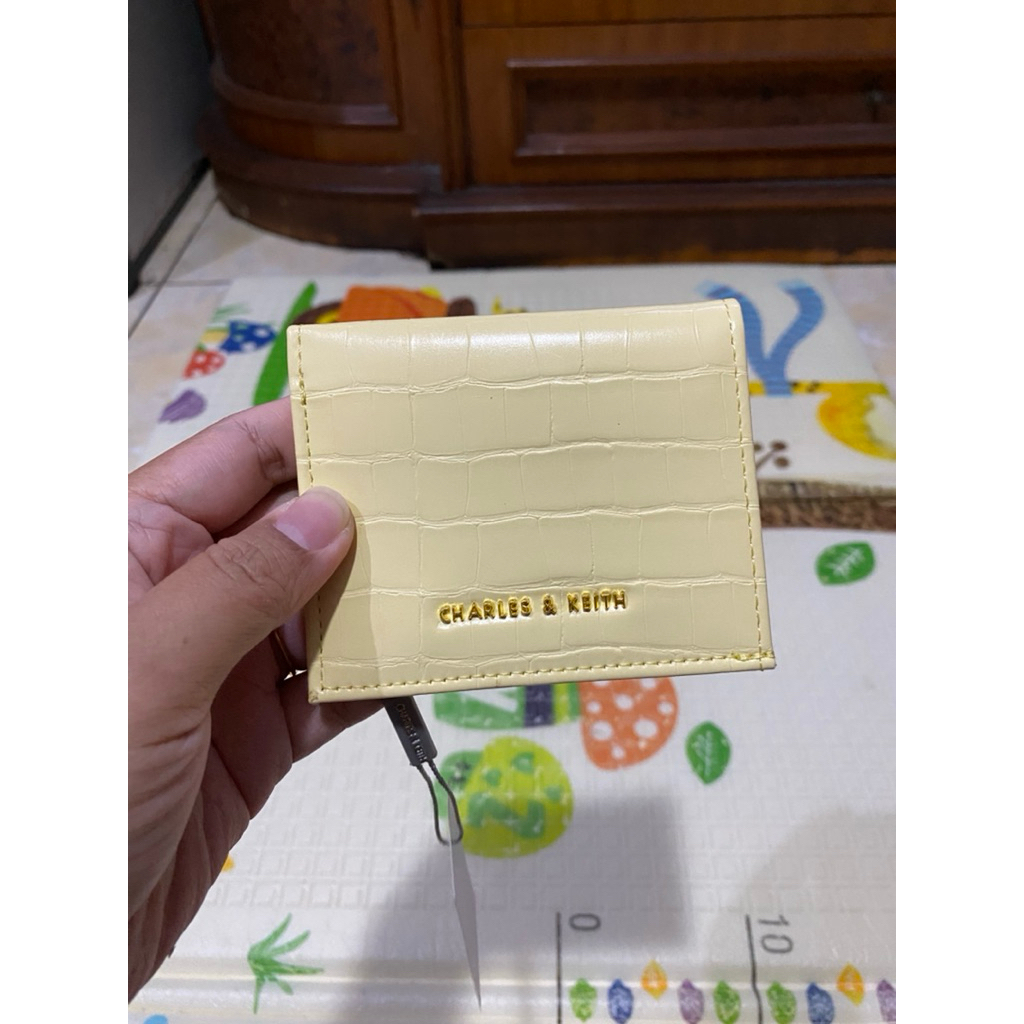 dompet pendek tipis wanita