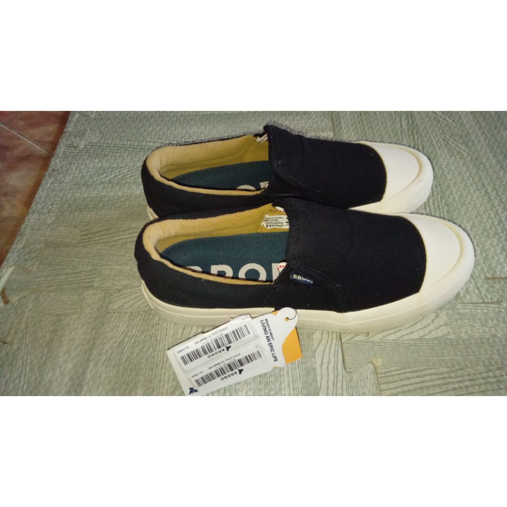 sepatu brodo