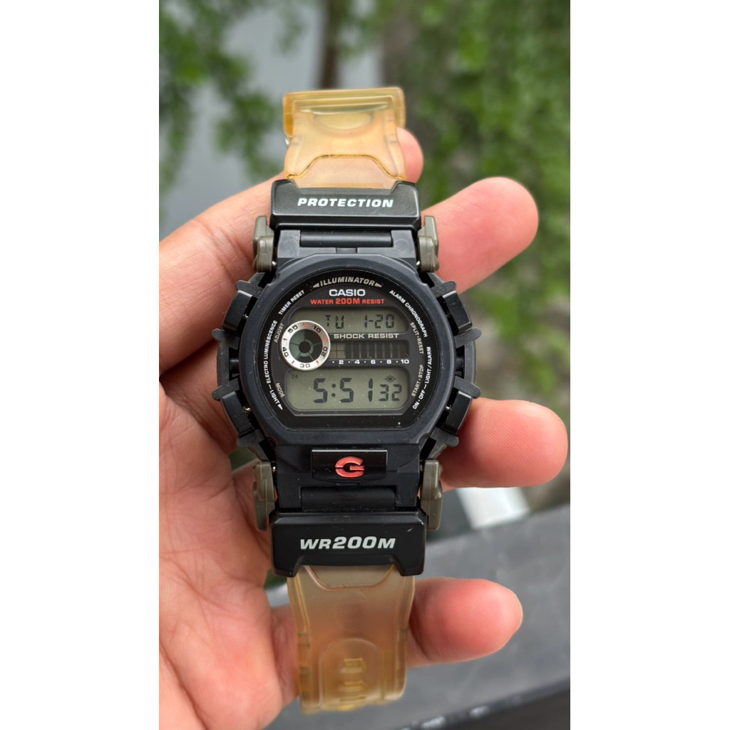 Casio G-shock DW 003