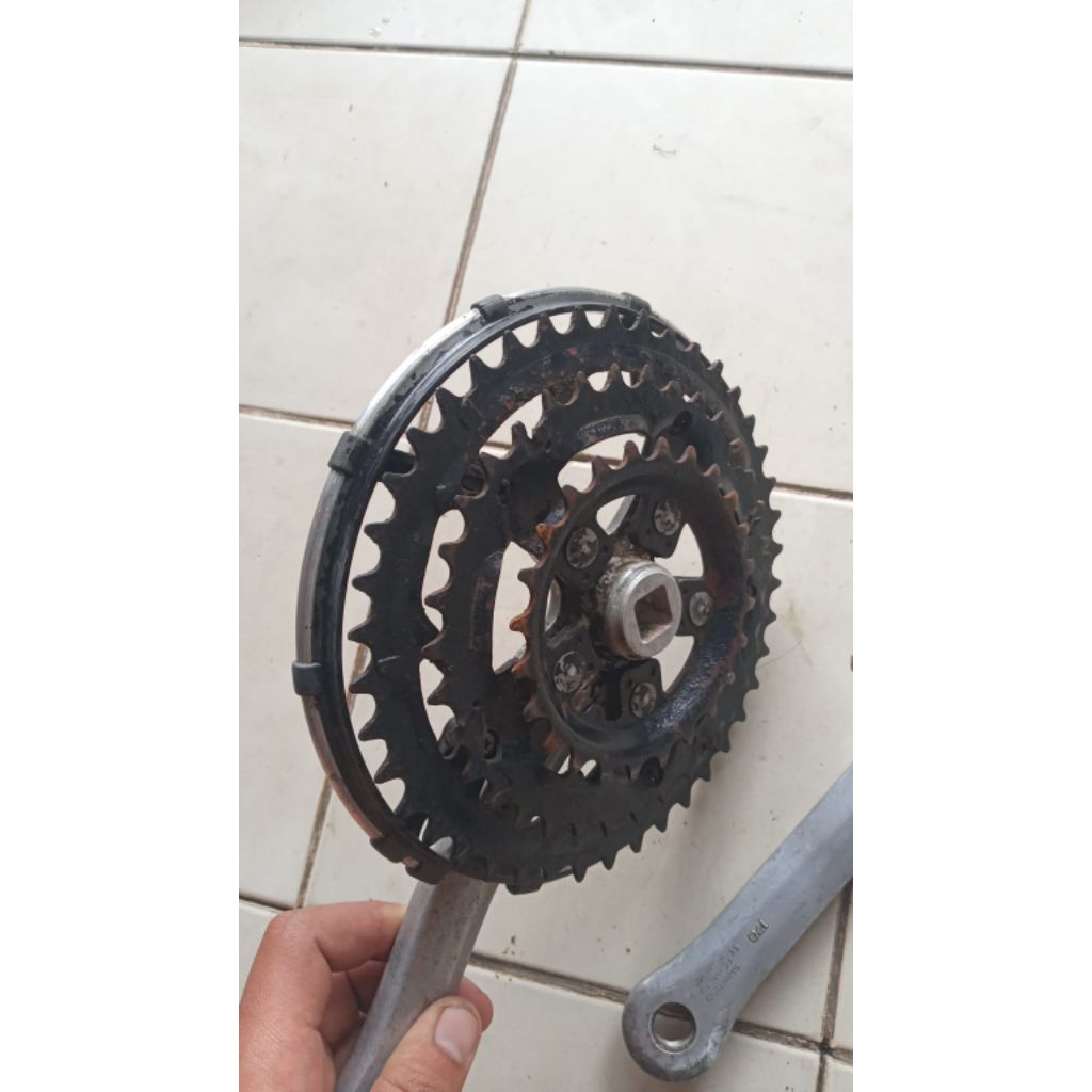 Crank tripel shimano alivio