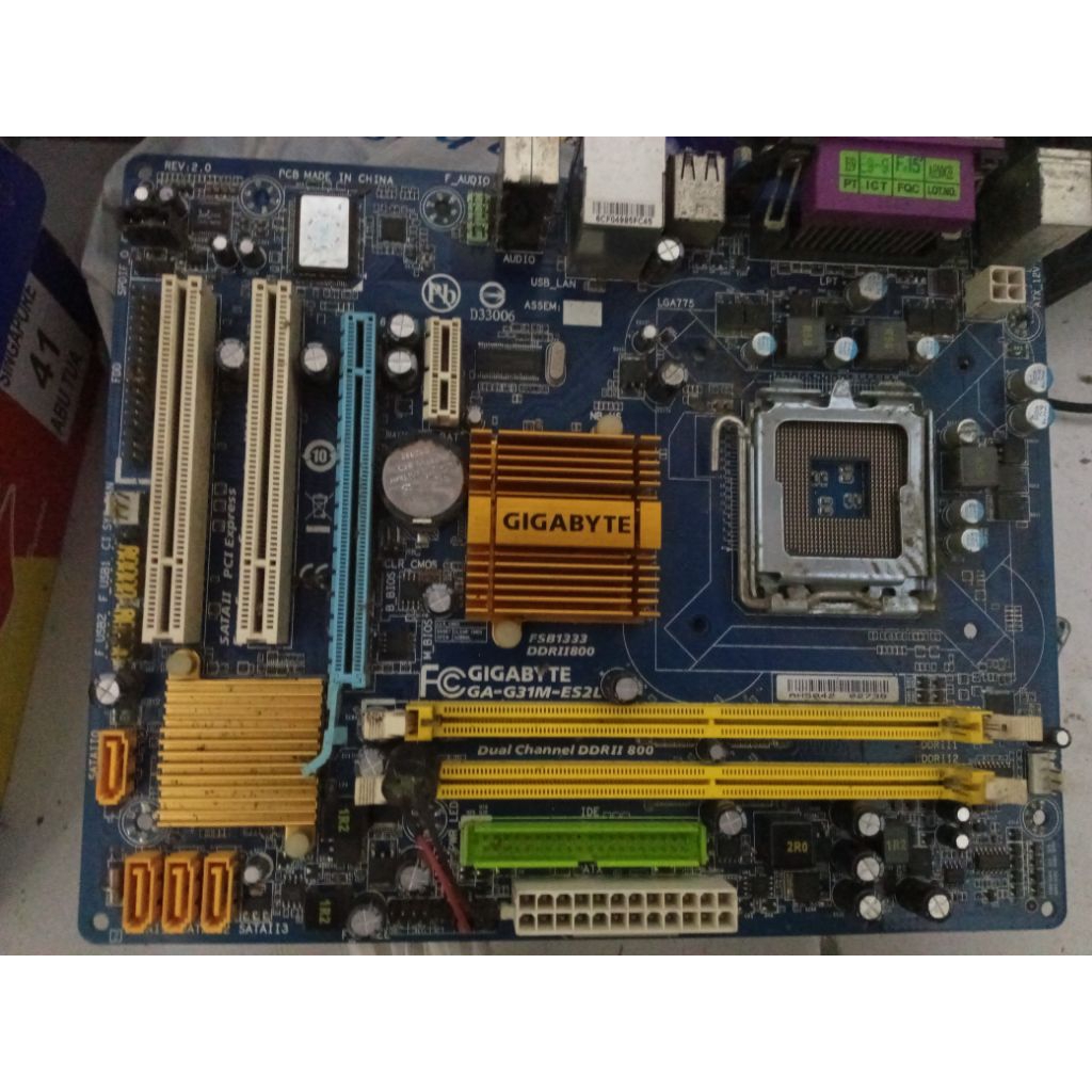 Motherboard Gigabyte LGA 775 (DDR2)