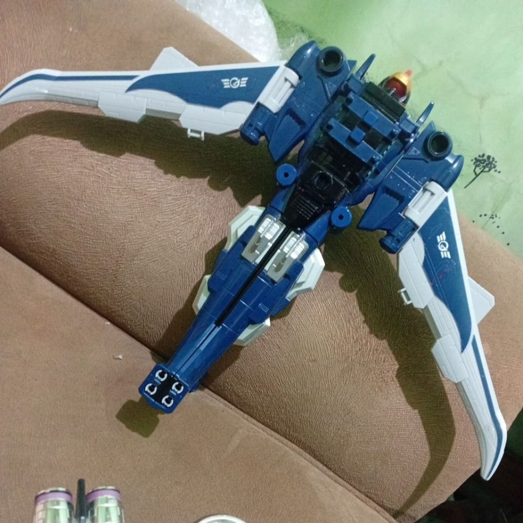 Part DX Goonger Jumbo whale