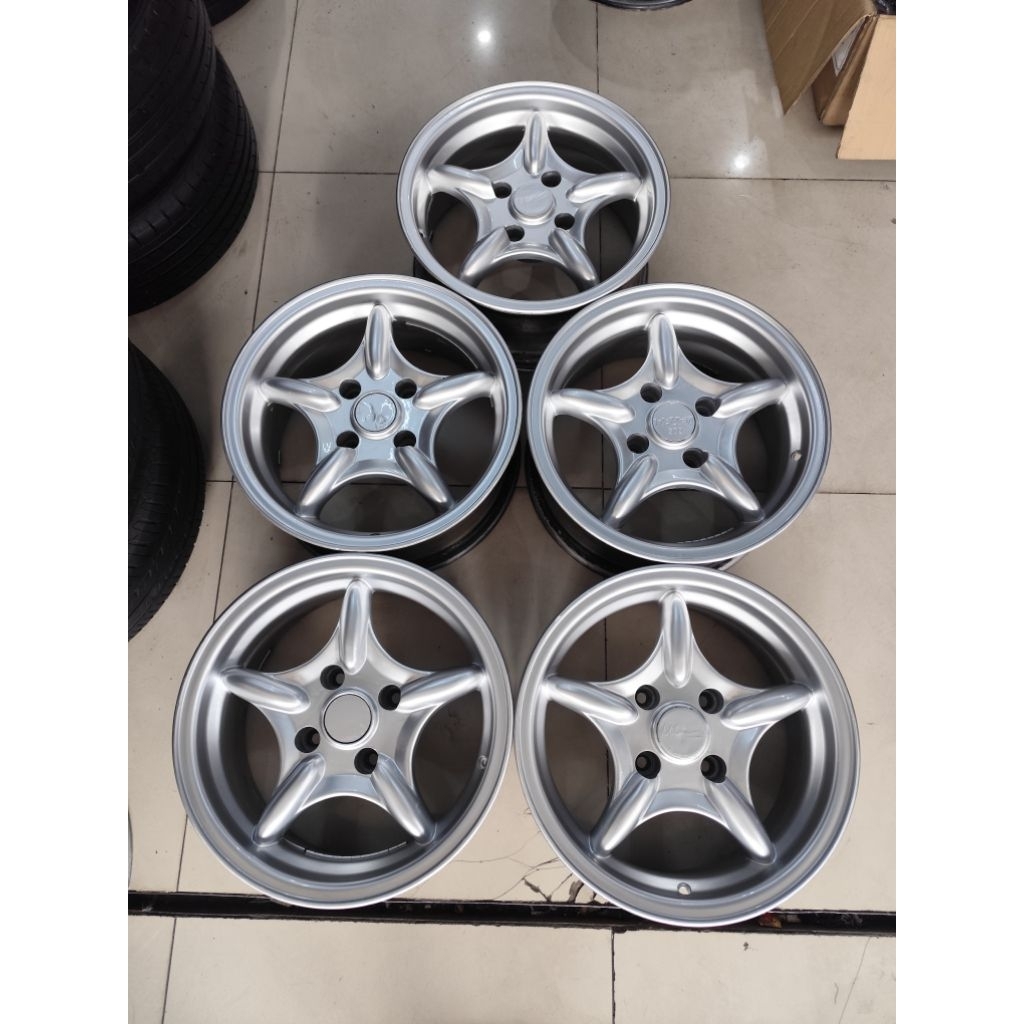 velg mugen r15 pcd 4x 114 isi 5 velg