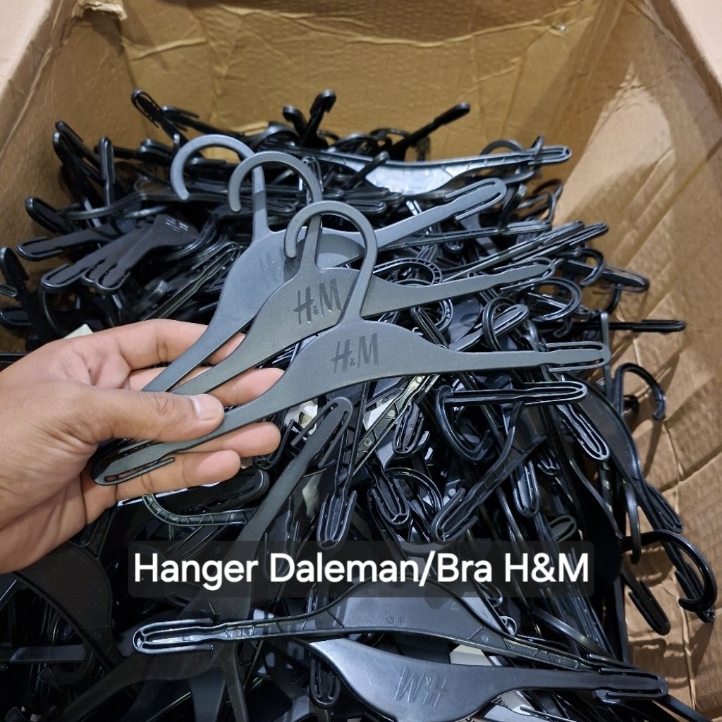 Hanger Gantungan Dalaman Bra H&M