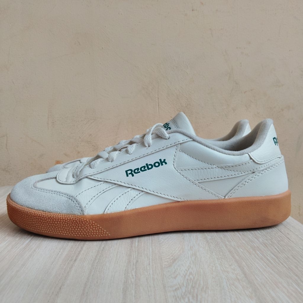 Sepatu Casual Reebok Smash  Edge S size 41 second original