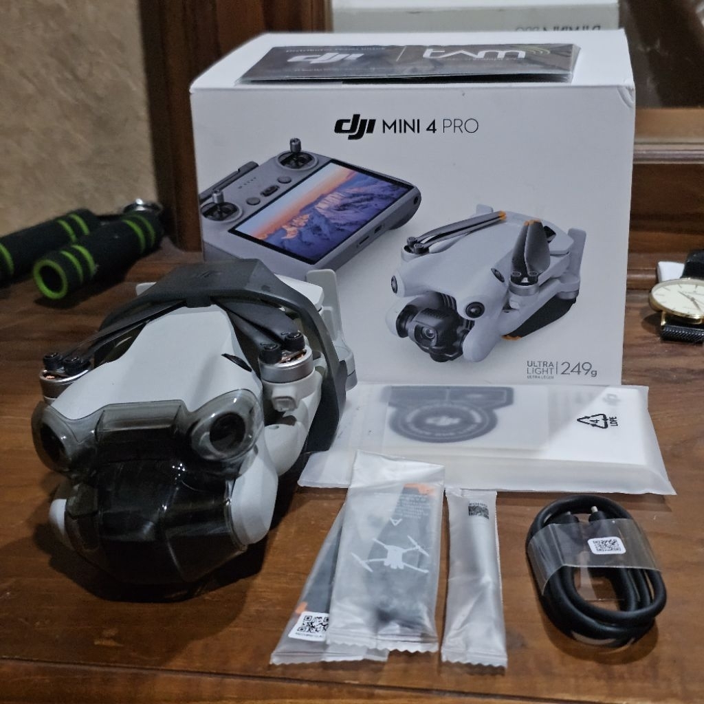 DJI MINI 4 PRO DRONE & Baterai Only