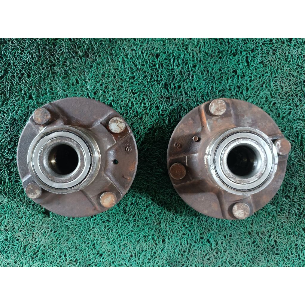 Nap Roda Belakang (Kanan & Kiri) Suzuki Esteem 1.3