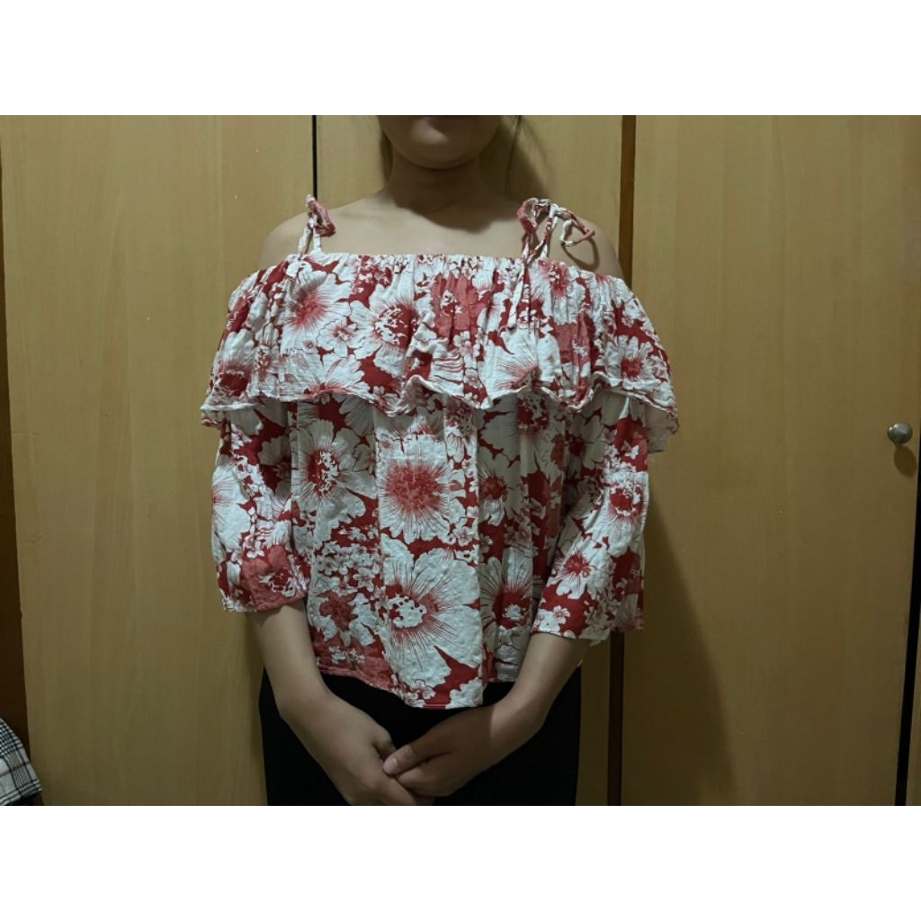 BLOUSE SABRINA BUNGA MERAH