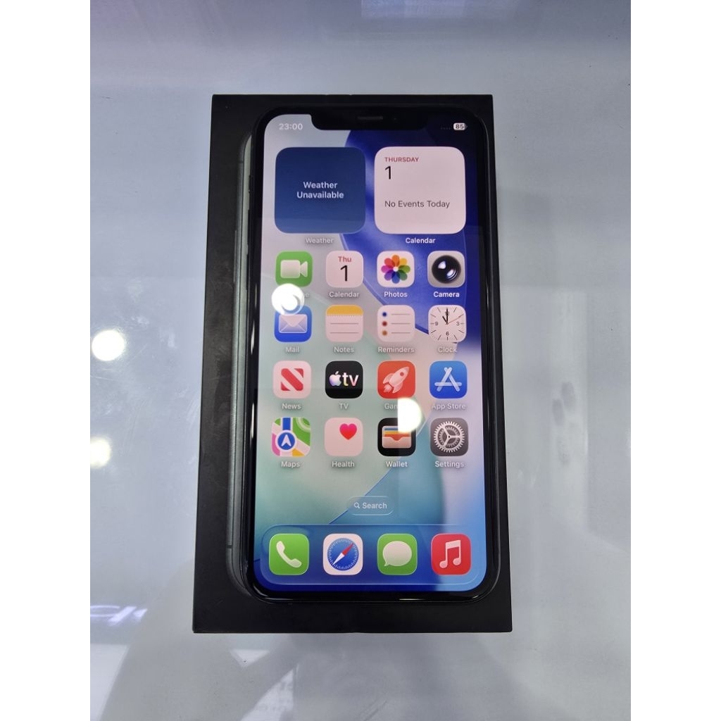 Apple Iphone 11 Pro 64Gb Green Ex Garansi resmi Ibox