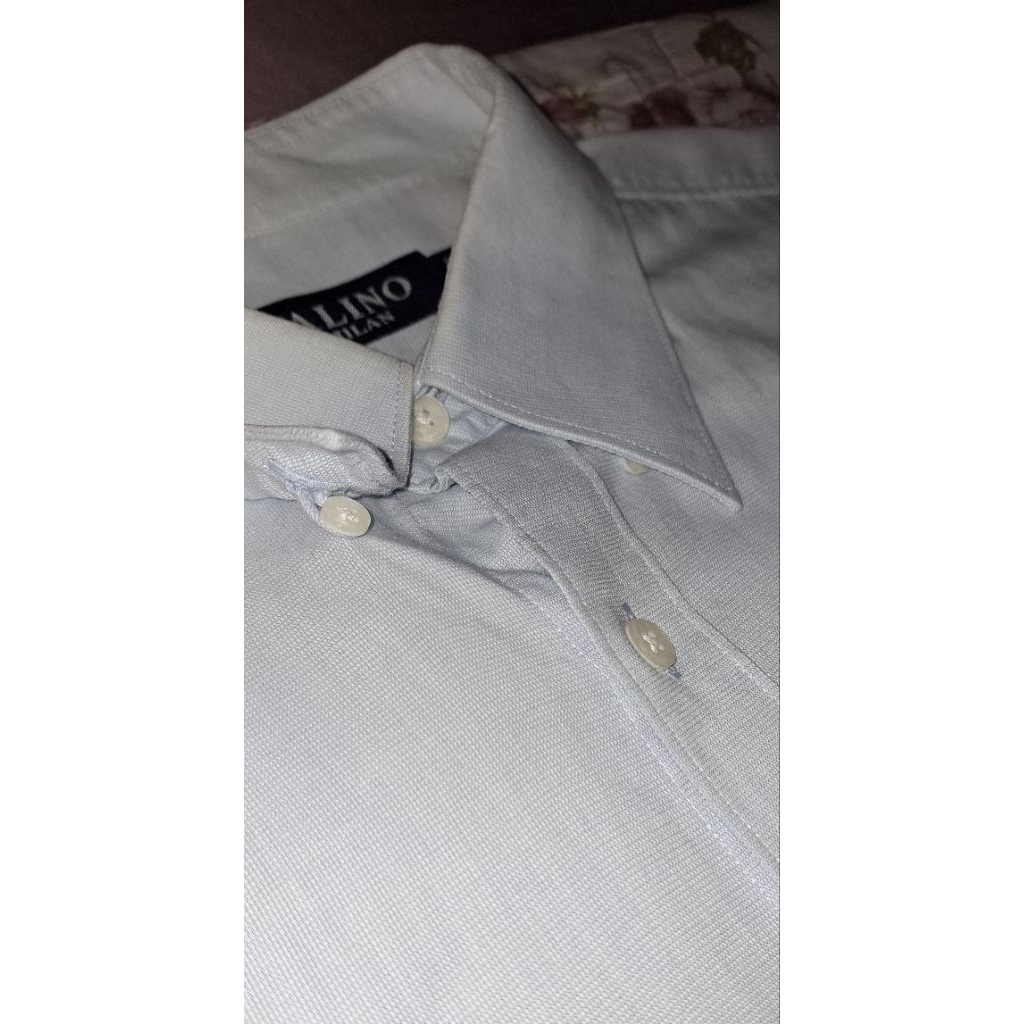 Kemeja brand Valino Milan soft blue