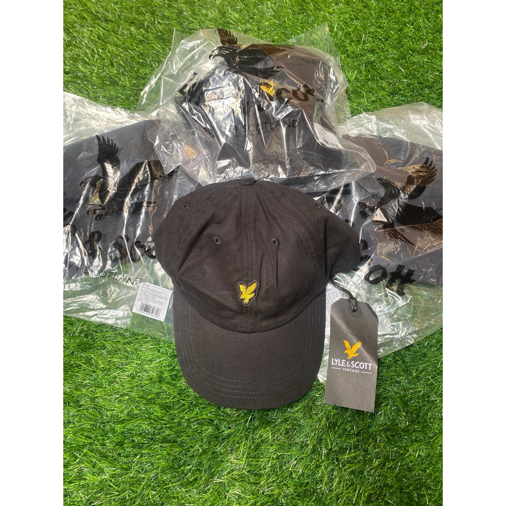 Caps lyle scott