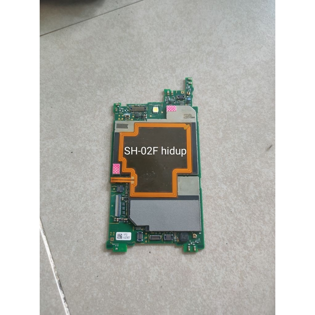 mesin bekas HP Sharp Aquos SH-02F hidup second