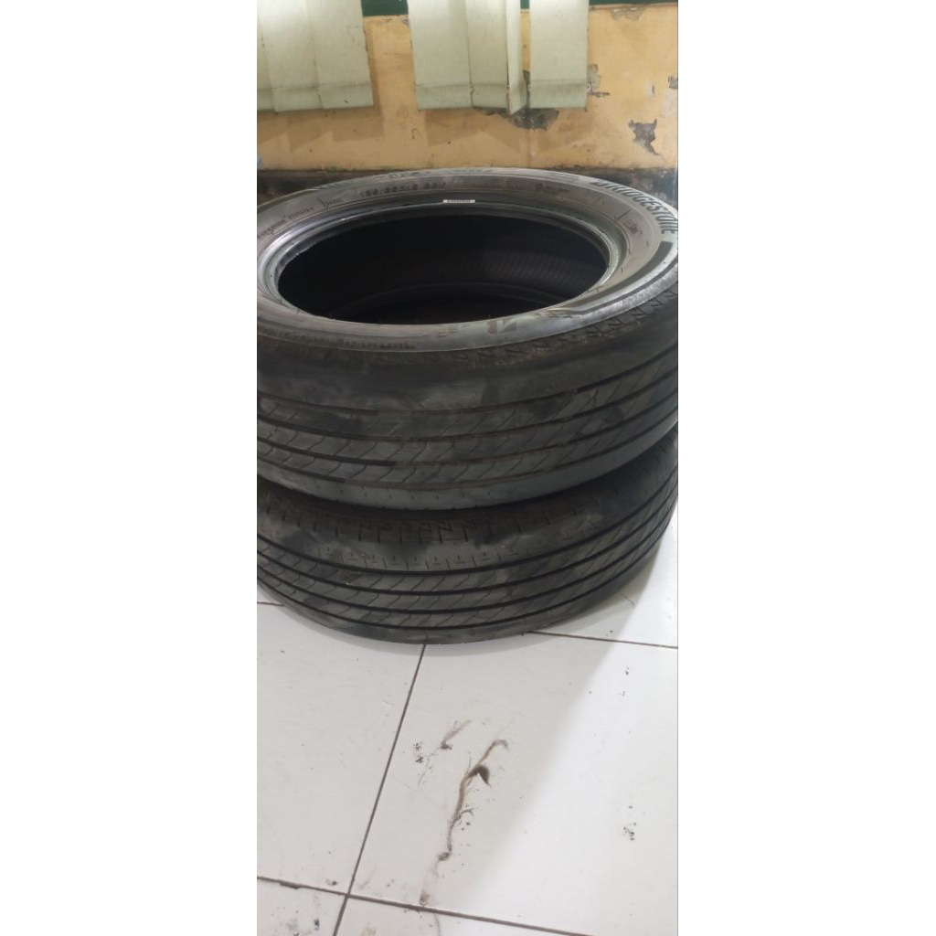 ban bekas Ertiga 185/65R15 BS turanza