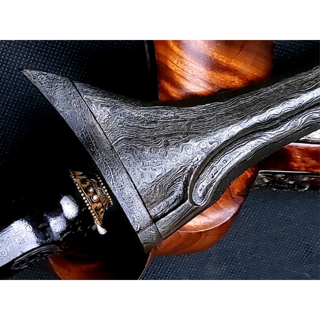 Keris Brojoguno I, dhapur Tilam Sari, pamor Ngulit Semongko, estimasi era PB II.