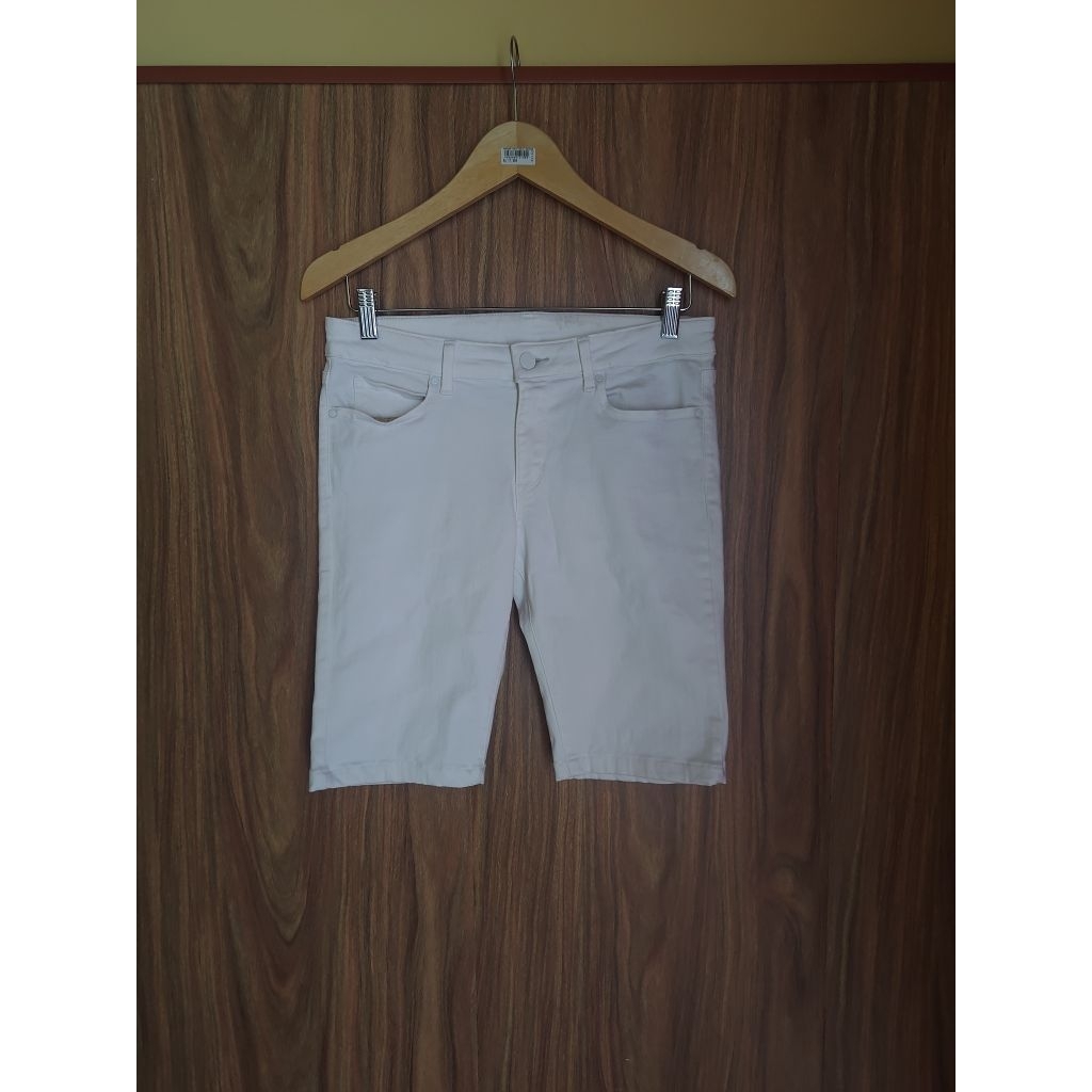 Celana Pendek Uniqlo Jeans Pria Wanita Bahan Melar Second