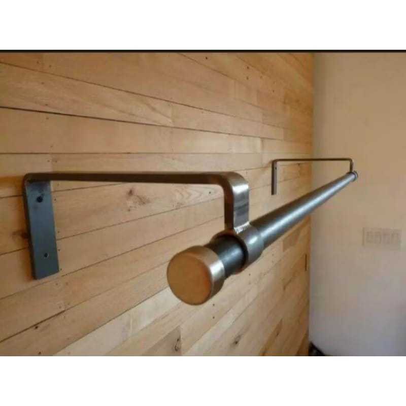 Gantungan baju besi pipa hitam