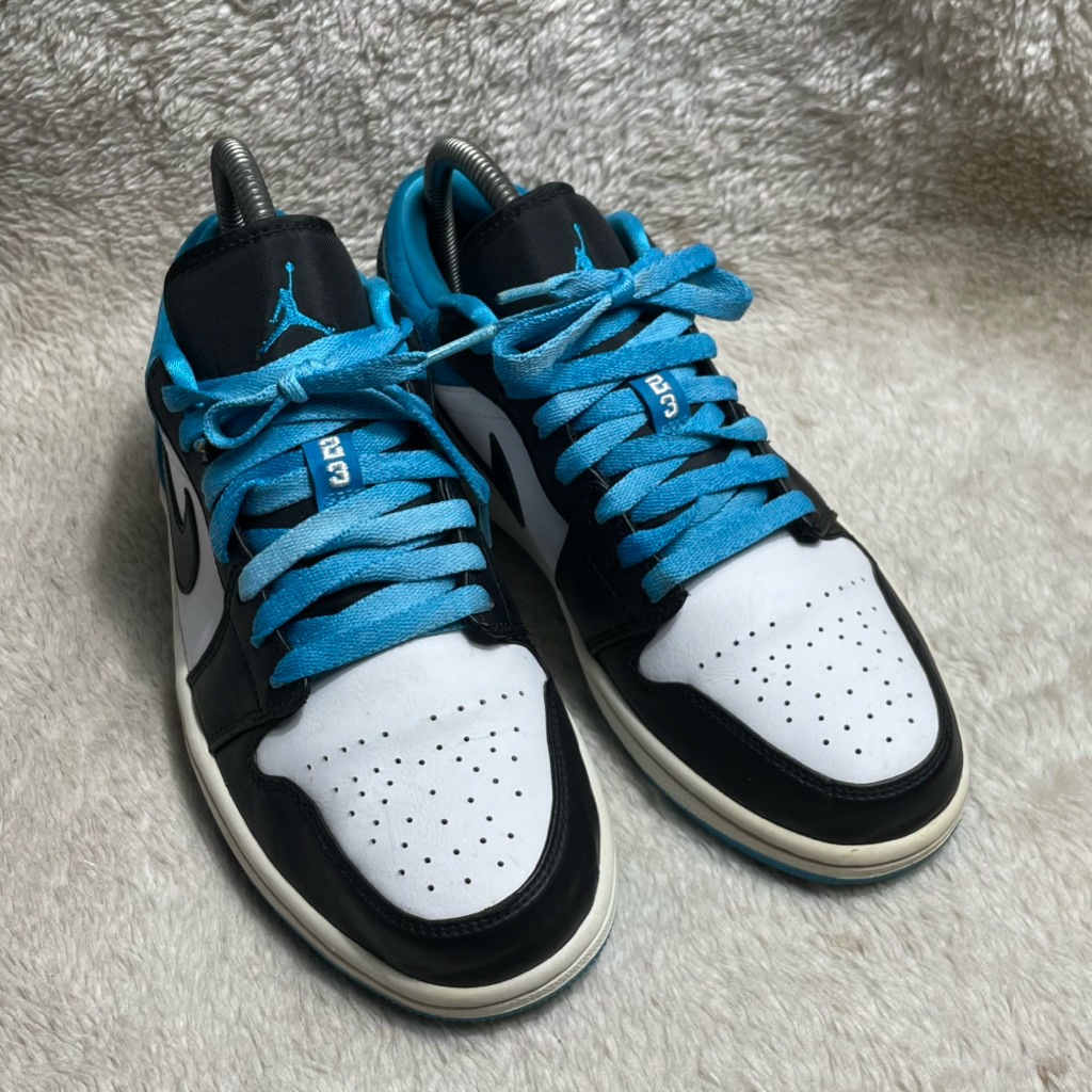 Sneakers / Sepatu NIKE 41R J0RD4N 1 Low SE Laser Blue  original size 42