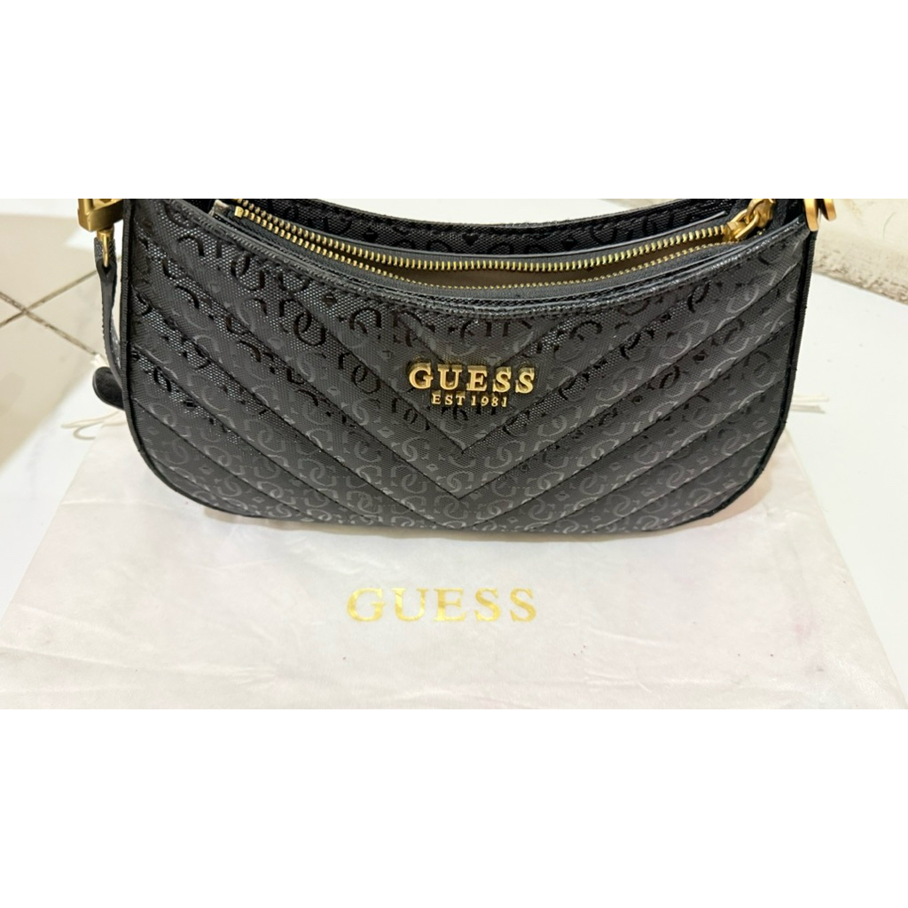 Tas Bahu Guess