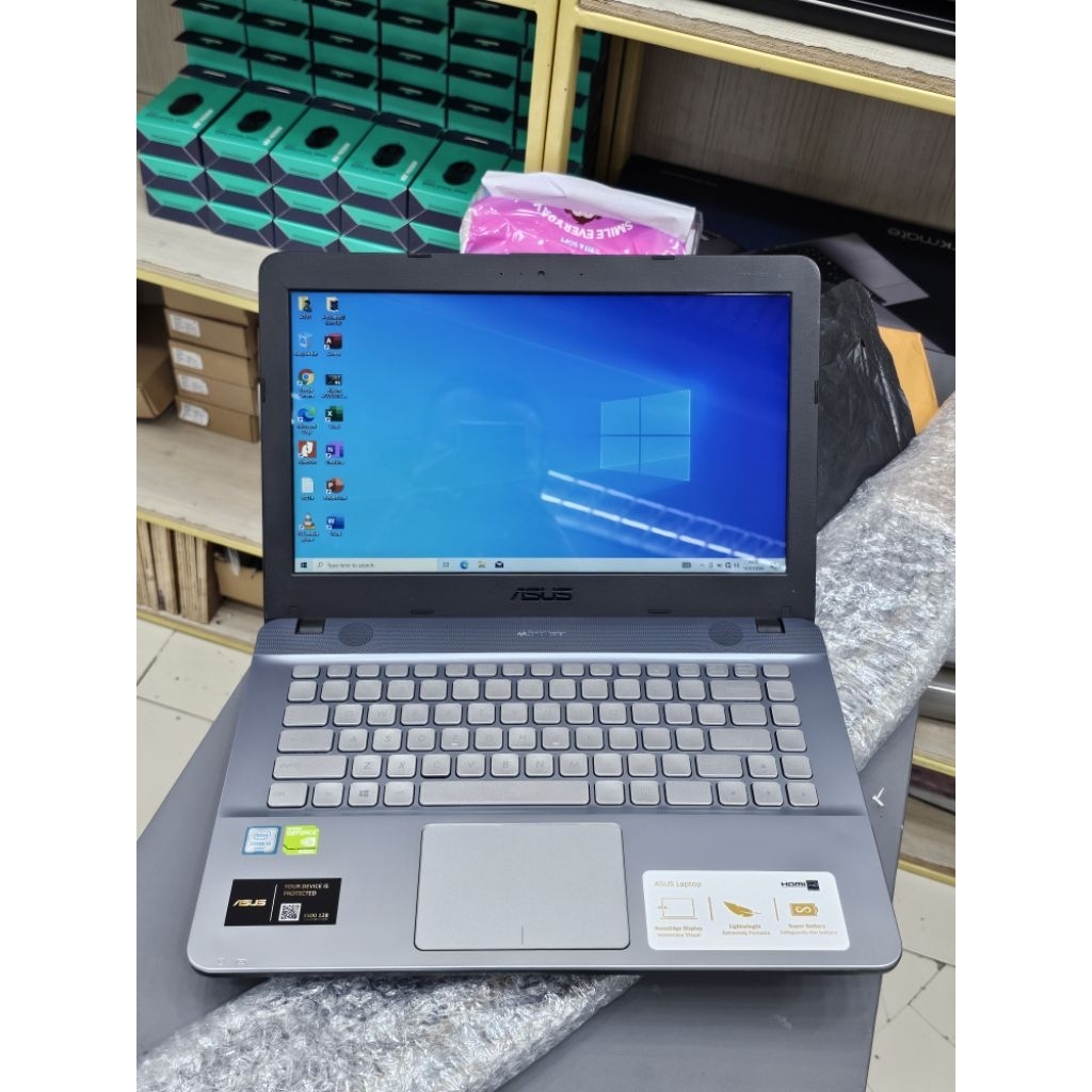 Laptop Asus Intel Core i3 Dual VGA Nvidia Geforce 920MX RAM 4GB SSD 256GB Kondisi second premium nor