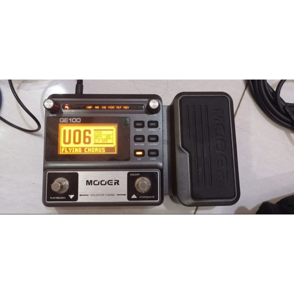 efek gitar mooer ge100