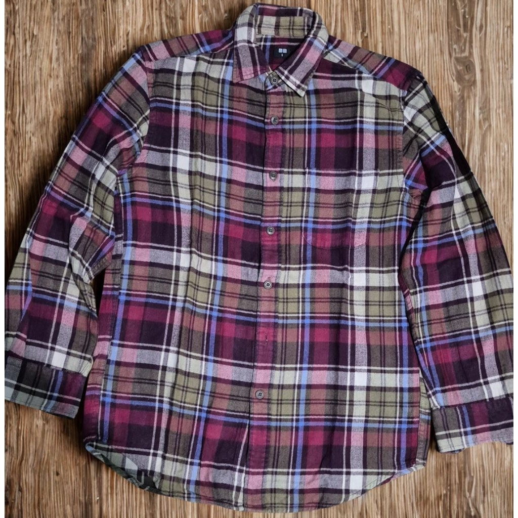 Uniqlo Flannel Shirt Pria Original Size S Kotak Maroon Olive – Kemeja Flanel Preloved Kondisi Masih 