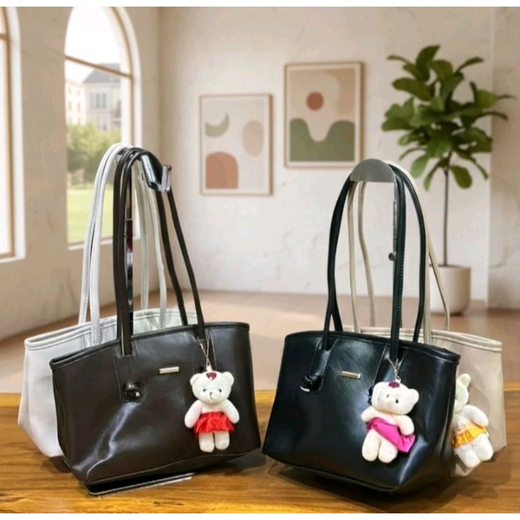 Tasia Bag - Tas Tangan Elegan Free Gantungan Boneka Lucu