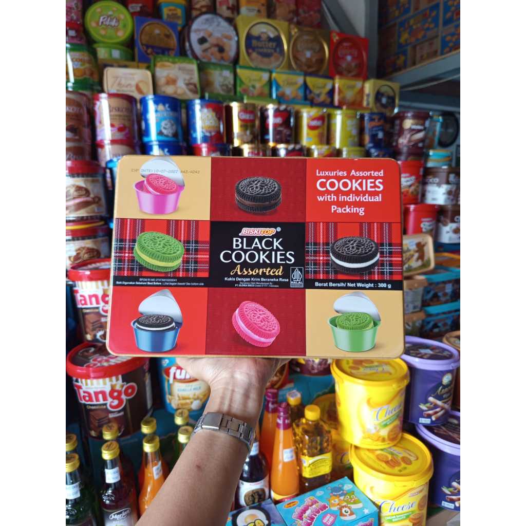Biskitop Black Cookies Assorted isi 6/Dus @300gr
