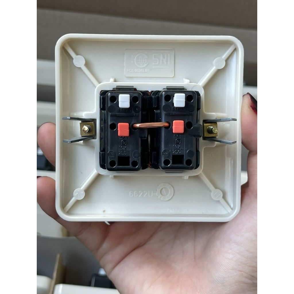 Broco saklar 2 Gang inbow 6622u