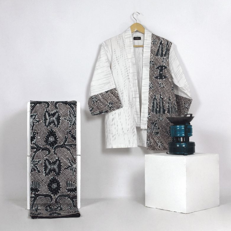 Outer motif batik galar kombinasi kain lurik