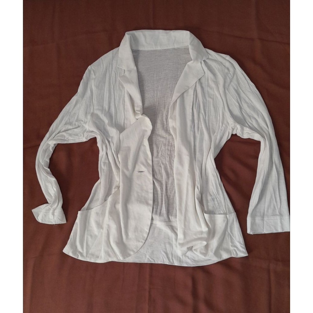 Preloved Cardigan Putih