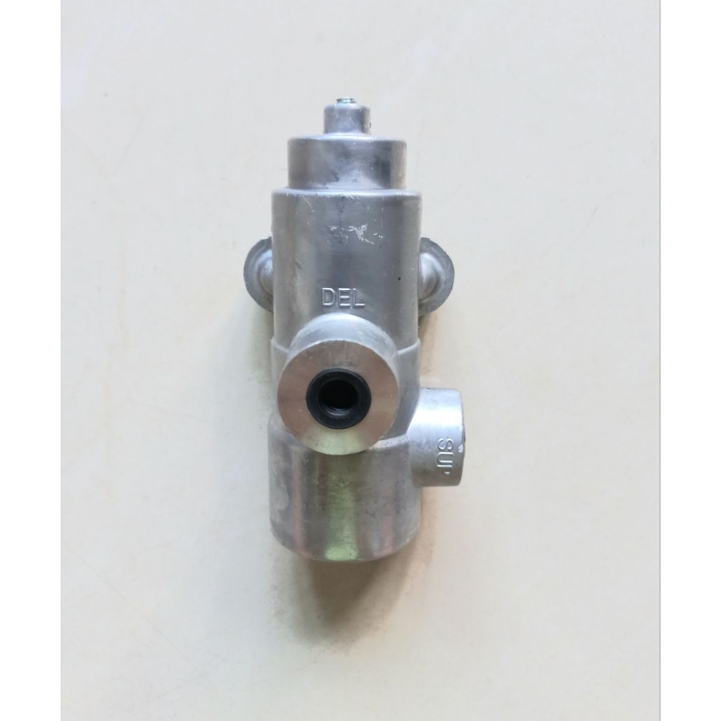 Governor / Reduction Valve Hino 500 S4760-EW010