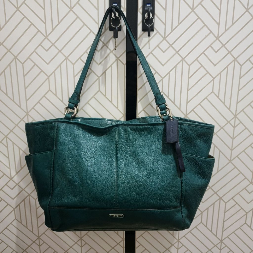 preloved tas tote COACH kulit asli (kulas) warna rare