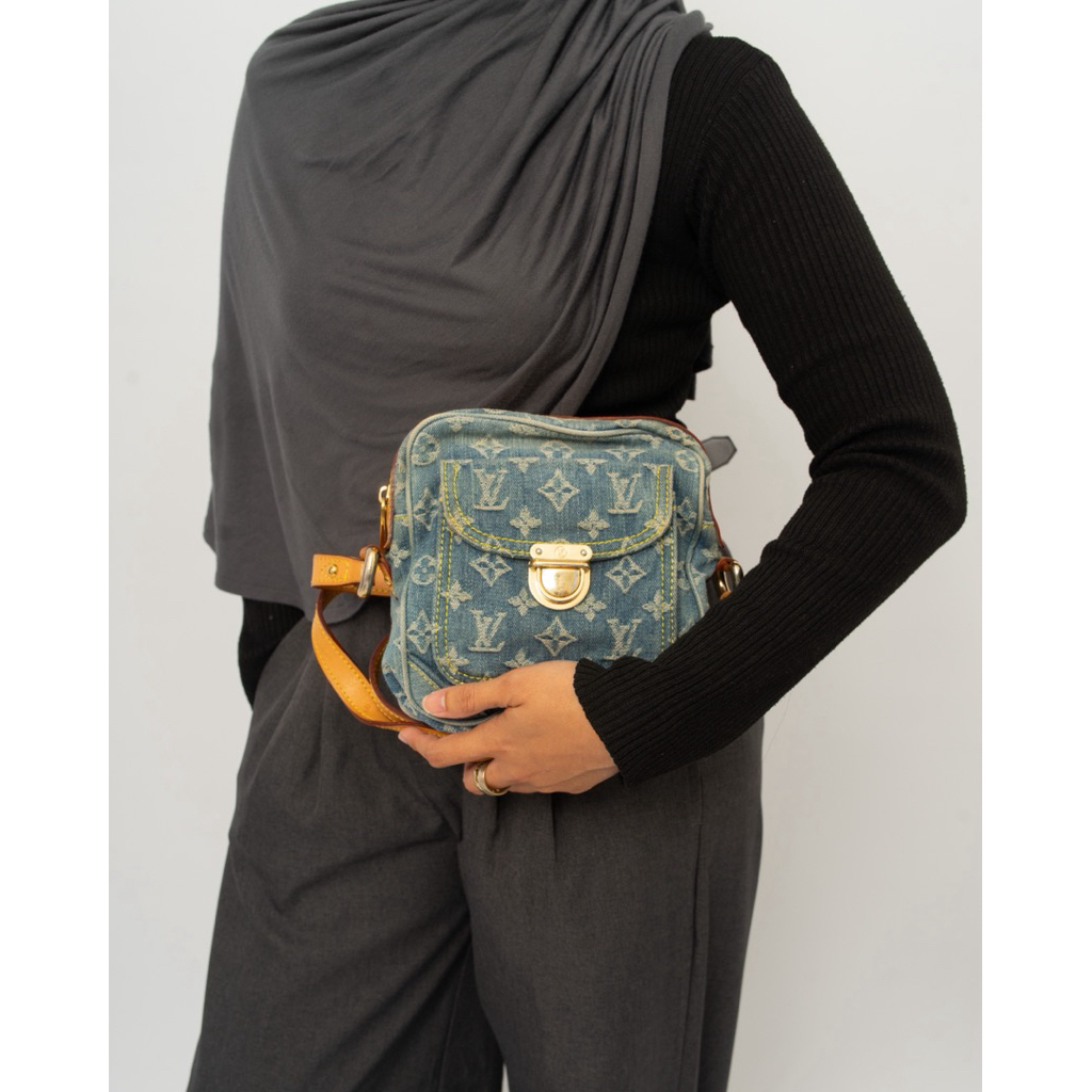 LV DENIM SLING BAG SINGLE POCKET
