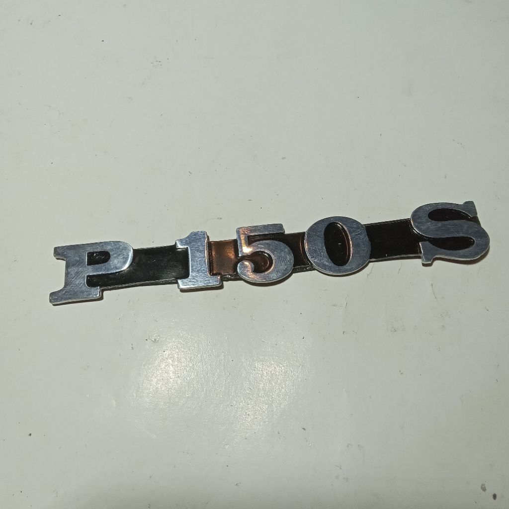 Emblem tepong vespa P 150 S