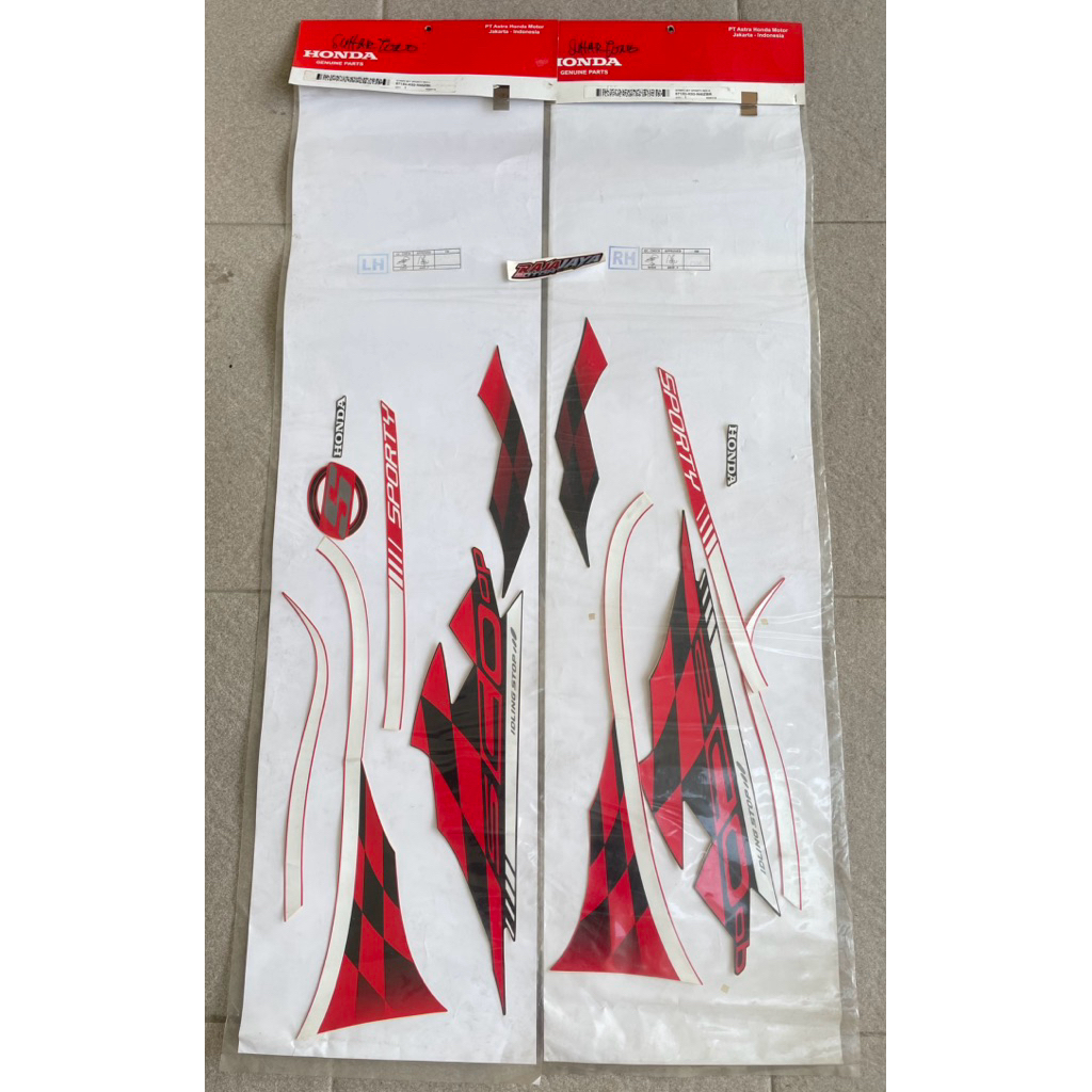 striping set sepasang kanan kiri sticker scoopy 2018 merah hitam k93 original hgp ahm baru
